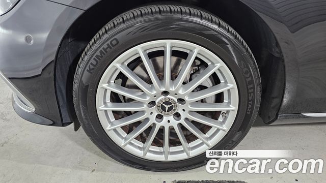 Mercedes-Benz E-Class W213 E220d 4MATIC Exclusive - фото 4