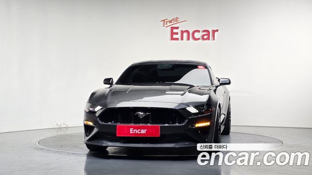 Ford Mustang GT Coupe - фото 2