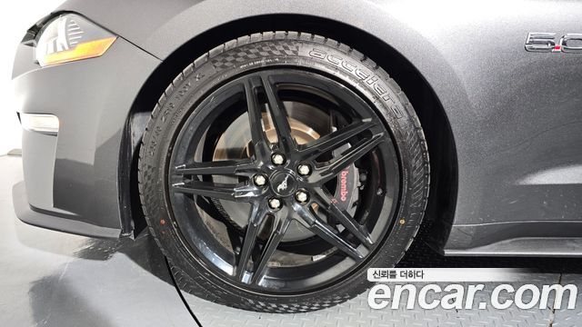 Ford Mustang GT Coupe - фото 4