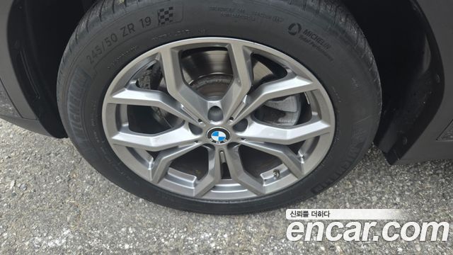 BMW X4 G02 xDrive20i xLine - фото 4