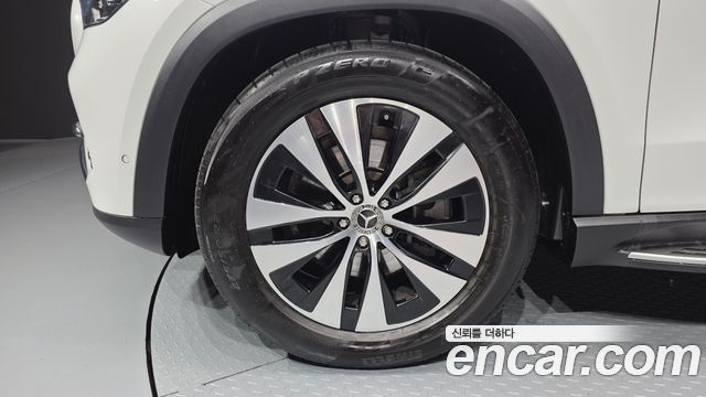 Mercedes-Benz GLE-Class W167 GLE300d 4MATIC - фото 4