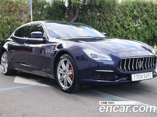 Maserati Quattroporte 3.0 Diesel Granlusso - фото 0