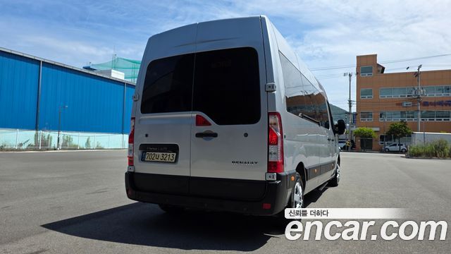 Renault Samsung Master 2.3 15-Seater - фото 3