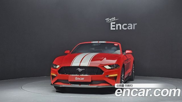 Ford Mustang GT Convertible - фото 2