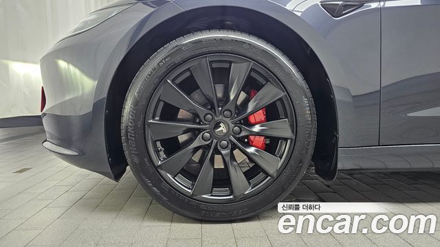 Tesla Model 3 Long Range AWD - фото 4