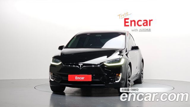 Tesla Model X 75D - фото 2