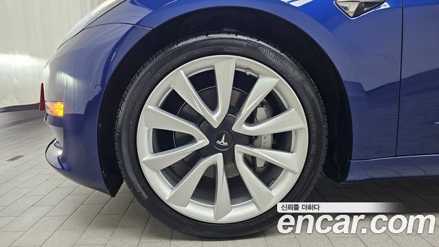 Tesla Model 3 Long Range AWD - фото 4
