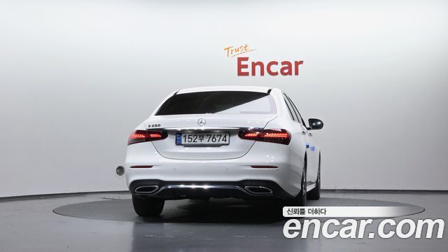 Mercedes-Benz E-Class W213 E250 AMG Line - фото 3