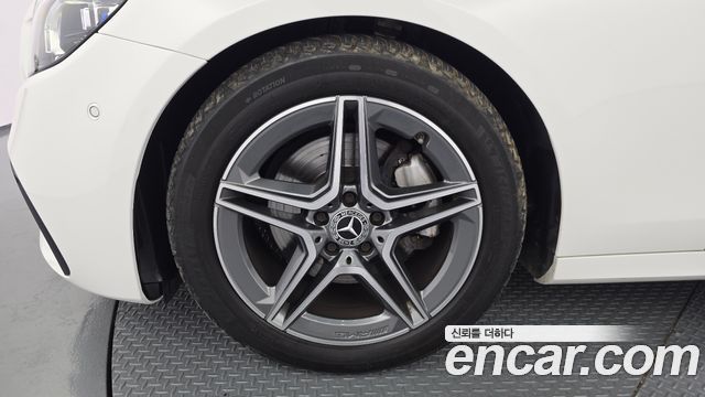 Mercedes-Benz E-Class W213 E250 AMG Line - фото 4