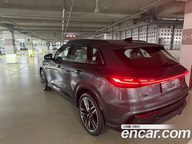 Audi Q5 45 TFSI Quattro S Line Black Ediiton - фото 1