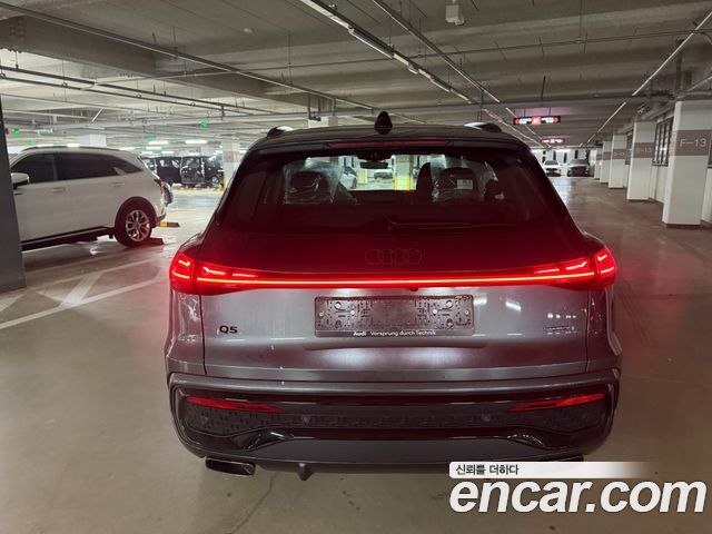 Audi Q5 45 TFSI Quattro S Line Black Ediiton - фото 3