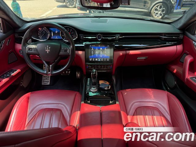 Maserati Quattroporte GTS 3.8 V8 - фото 4