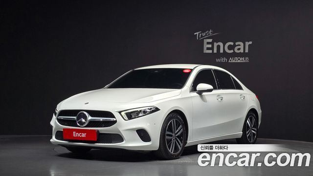 Mercedes-Benz A-Class W177 A220 Sedan - фото 0