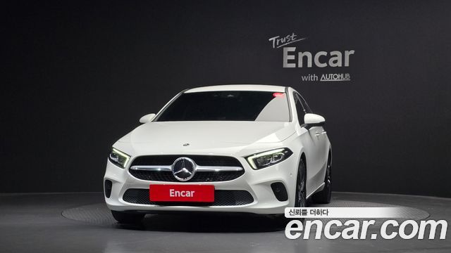 Mercedes-Benz A-Class W177 A220 Sedan - фото 2