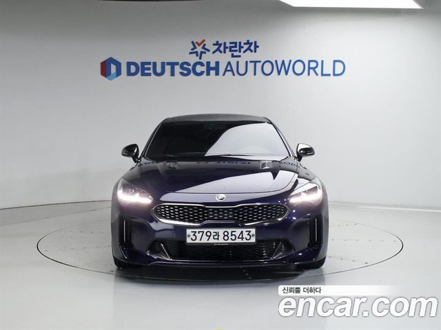 Kia Stinger 2.0 Turbo AWD Platinum - фото 2