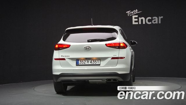 Hyundai Tucson Совершенно новый Diesel 2.0 4WD Smart - фото 3