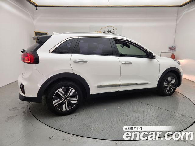Kia Niro Новый 1.6 HEV Prestige - фото 1