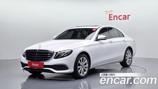 Mercedes-Benz E-Class W213 E300 4MATIC Exclusive - фото 0