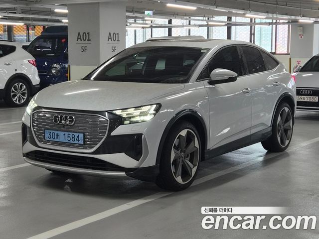 Audi Q4 e-tron F4 45 Premium Sportback - фото 0
