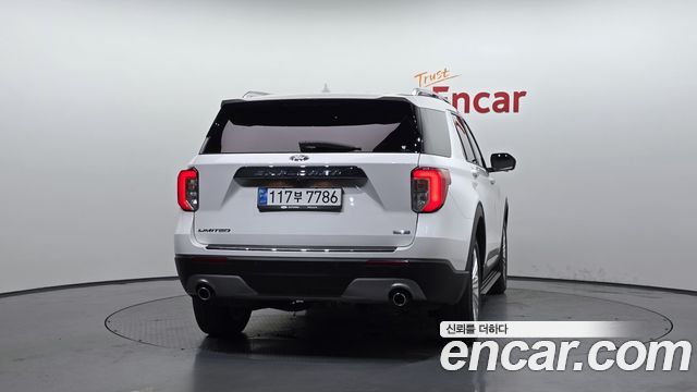 Ford Explorer 6-го поколения 2.3 LimIted 4WD - фото 3