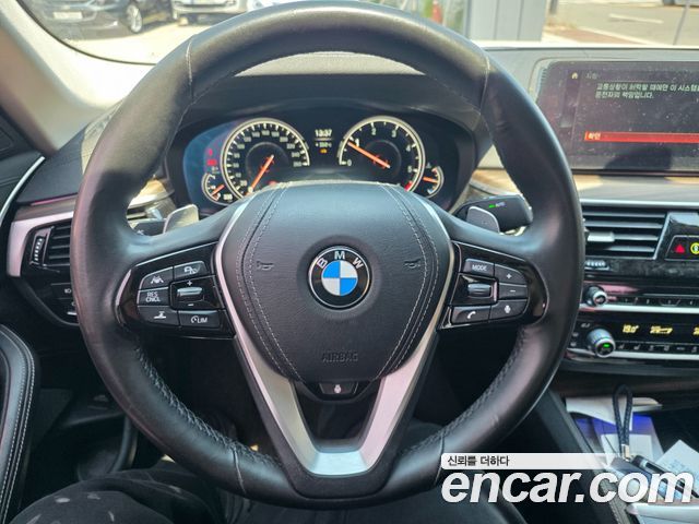 BMW 5-Series G30 520d Luxury Plus - фото 4