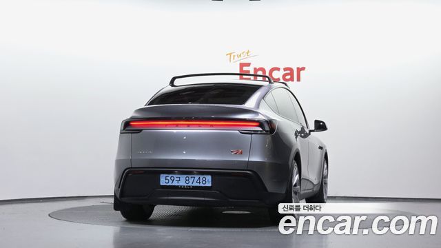 Tesla Model Y Long Range Launch Edition AWD - фото 3