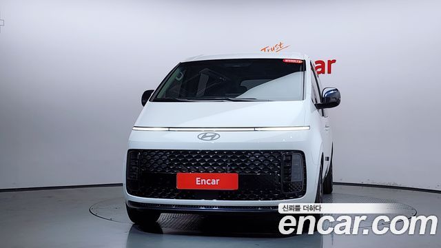 Hyundai Staria Lounge 9-Seater Prestige - фото 2