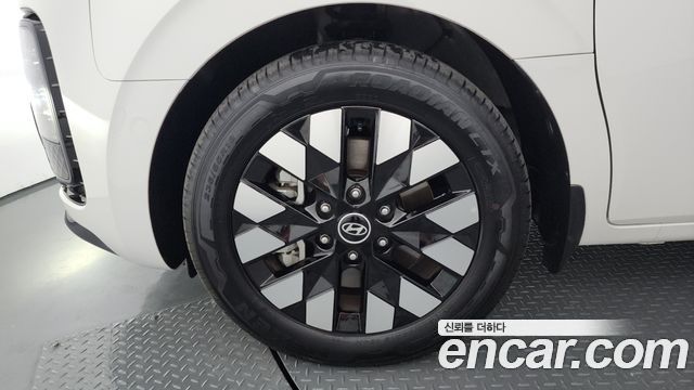 Hyundai Staria Lounge 9-Seater Prestige - фото 4