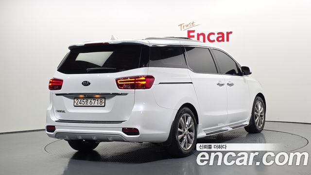 Kia Carnival Новый 9-Seater Noblesse Special - фото 1