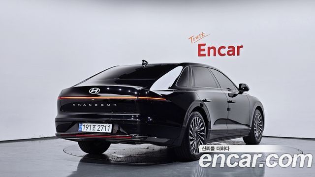 Hyundai Grandeur GN7, гибрид Calligraphy - фото 1