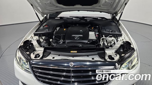 Mercedes-Benz E-Class W213 E300 4MATIC Exclusive - фото 4