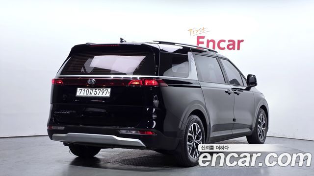 Kia Carnival 4-го поколения 11-Seater Prestige - фото 1