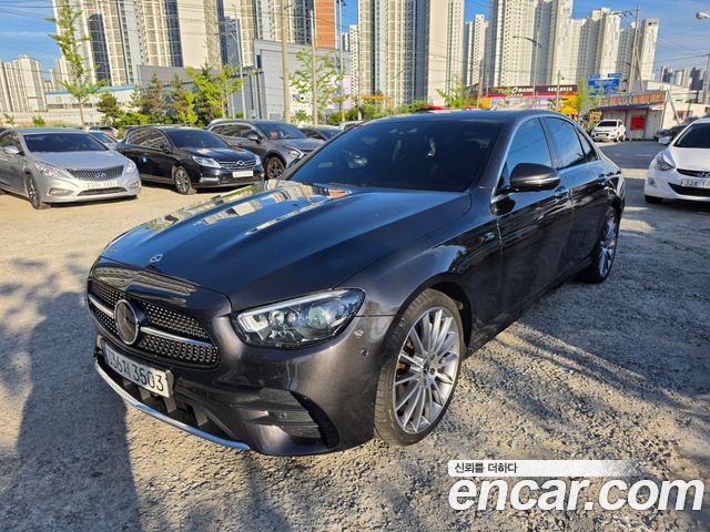 Mercedes-Benz E-Class W213 E300 4MATIC AMG Line - фото 0