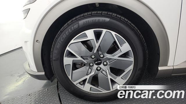 Genesis GV60 Standard - фото 4