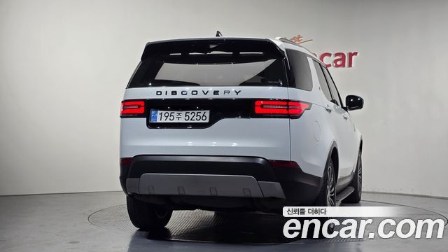 Land Rover Discovery 3.0 TD6 HSE Luxury - фото 3