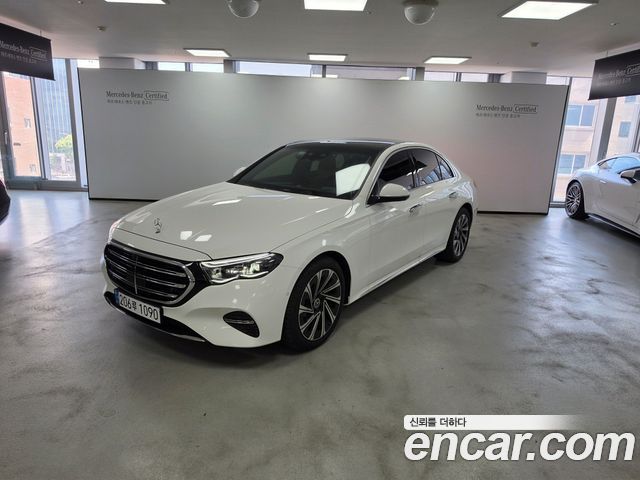 Mercedes-Benz E-Class W214 E300 4MATIC Exclusive - фото 0