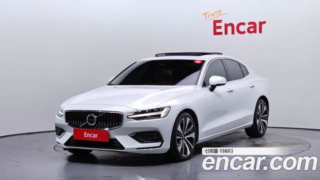 Volvo S60 3-го поколения B5 Ultimate Bright - фото 0