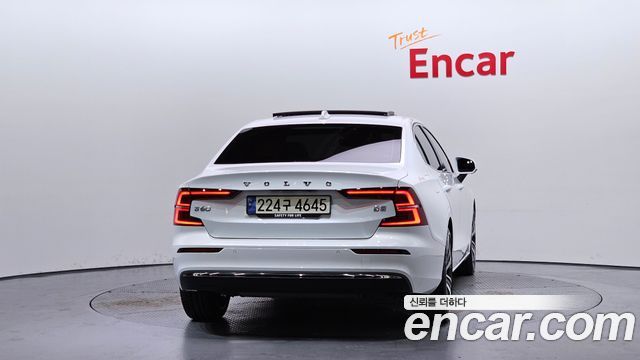 Volvo S60 3-го поколения B5 Ultimate Bright - фото 3
