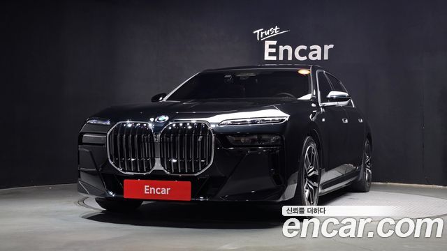 BMW i7 G70 eDrive 50 M Sport - фото 0