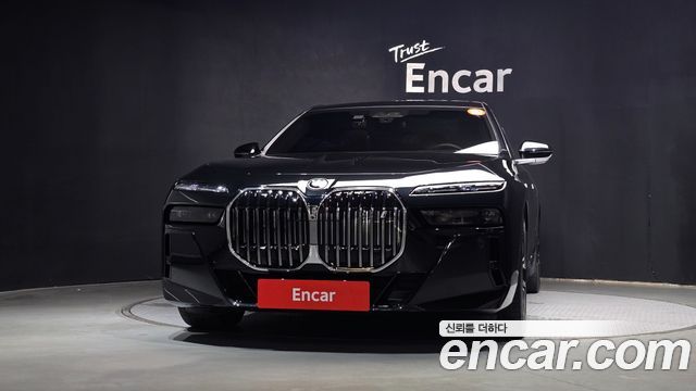 BMW i7 G70 eDrive 50 M Sport - фото 2