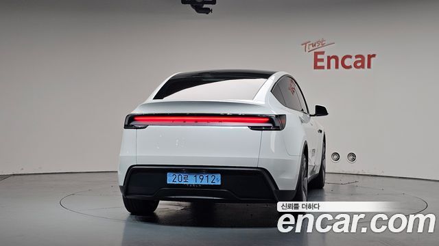 Tesla Model Y RWD - фото 2