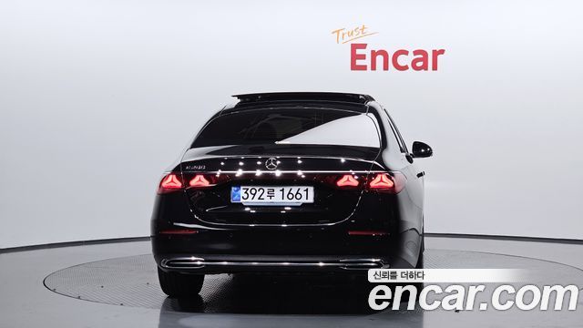 Mercedes-Benz E-Class W214 E200 Avantgarde - фото 3