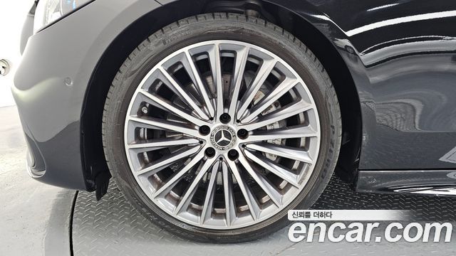 Mercedes-Benz C-Class W206 C300 4MATIC AMG Line - фото 4