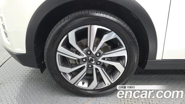 SsangYong Tivoli Gasoline 1.5 2WD V5 - фото 3