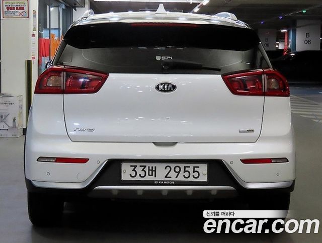 Kia Niro Noblesse - фото 4