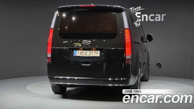 Hyundai Staria Lounge 7-Seater Inspiration - фото 3