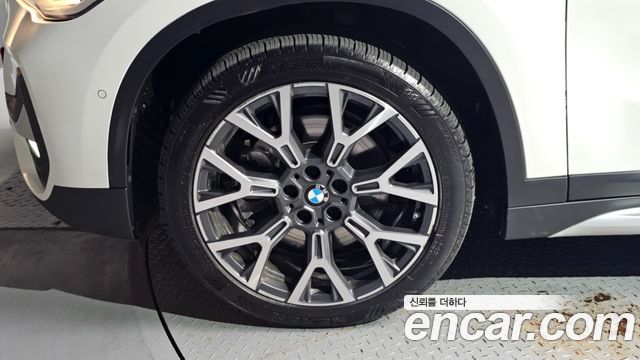 BMW X1 F48 xDrive 20i xLine - фото 4