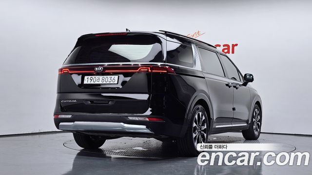 Kia Carnival 4-го поколения 9-Seater Signature - фото 1