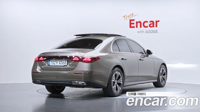 Mercedes-Benz E-Class W214 E200 Avantgarde - фото 1