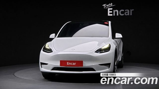 Tesla Model Y RWD - фото 2